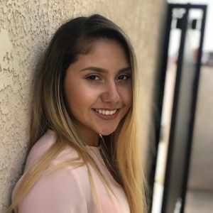 Meet your Posher, Alexis